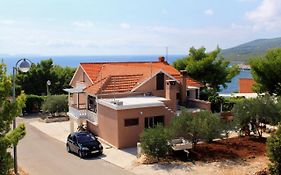 Apartments With A Parking Space Zavalatica, Korcula - 4453