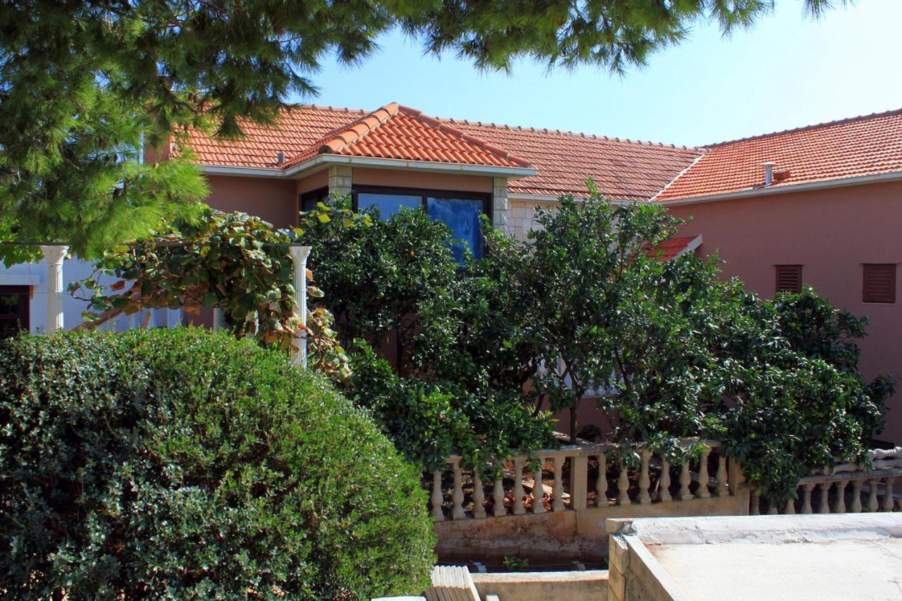 Apartments With A Parking Space Zavalatica, Korcula - 4453 Exterior foto