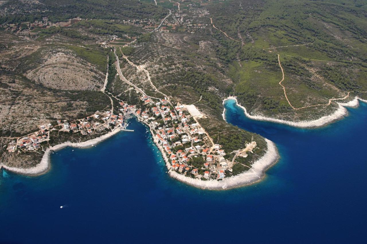 Apartments With A Parking Space Zavalatica, Korcula - 4453 Exterior foto